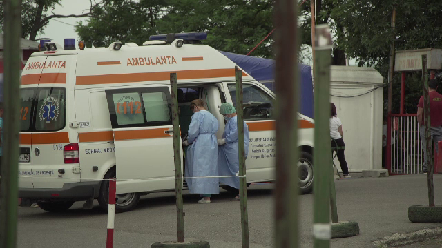 Nu mai sunt locuri în spitalele Covid din Prahova. O pacientă a fost ținută 20 de ore pe un scaun