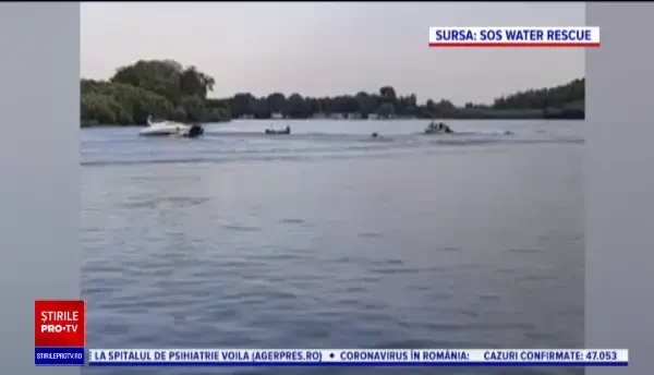Accident naval în Deltă. Două bărci cu motor pline cu turişti s-au ciocnit