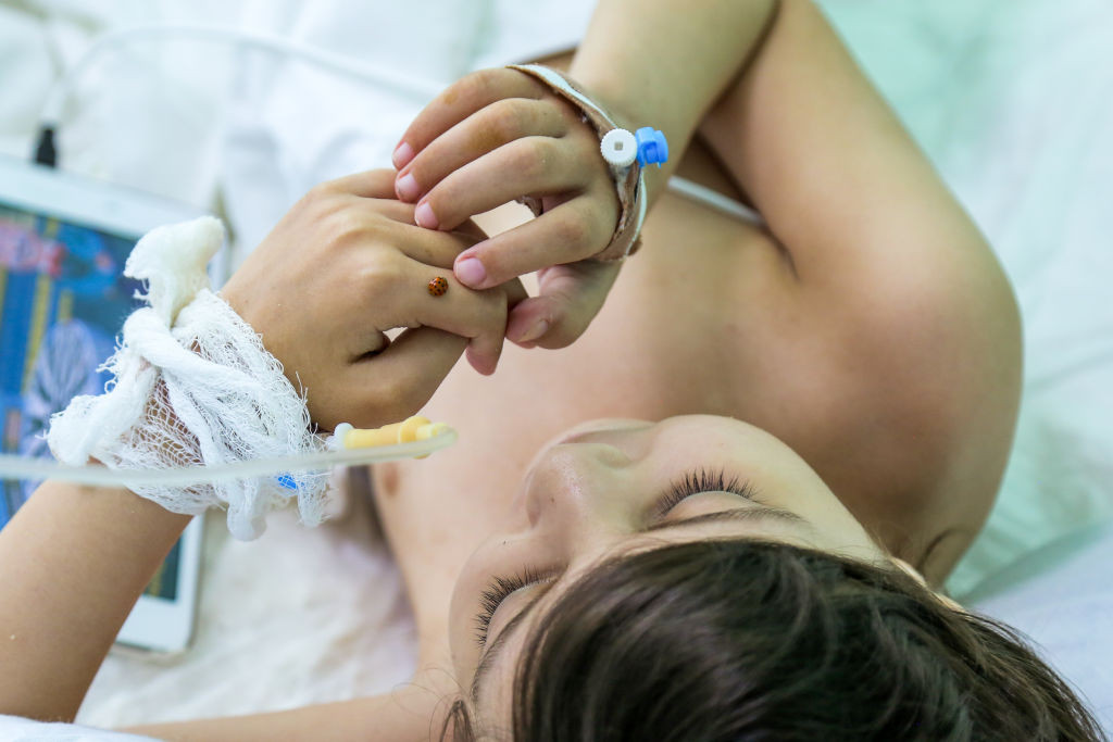 Studiu șocant: 1 din 3 copii este intoxicat cu plumb. Otrava provoacă sechele pe viață