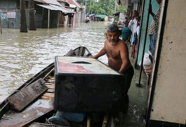 Dezastru provocat de inundații. Un sfert din teritoriul unei țări se află sub ape
