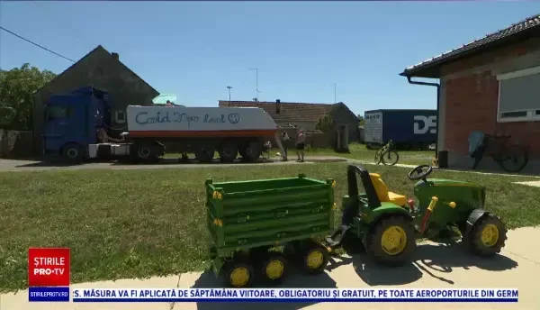 Un croat și-a transformat basculanta în piscină. A botezat-o „COVID-20 Pro Level”