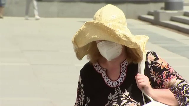 Europa și SUA, lovite de căldură extremă.Cum se răcoresc oamenii toropiți de caniculă