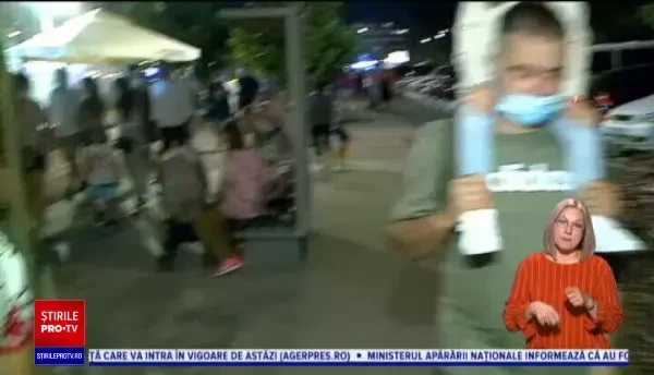 Primele nereguli pe litoral, după ce purtarea măștii a devenit obligatorie: „Nu am știut, suntem în concediu”