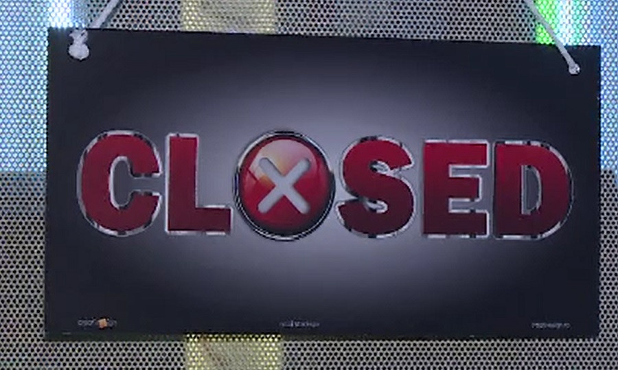 Reacții în Centrul Vechi la închiderea teraselor: "A venit poliţia, ca în vremurile alea grele cu comuniștii"