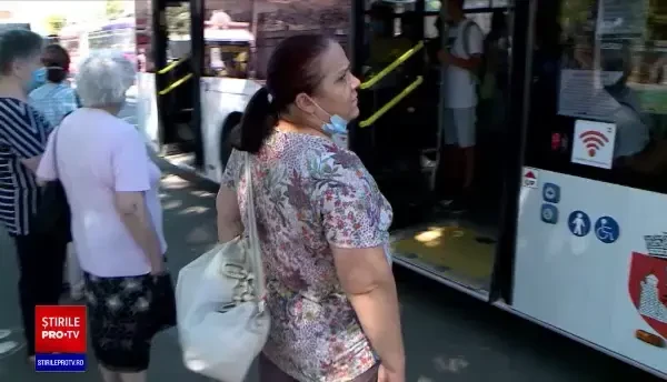 Regulile pentru limitarea răspândirii coronavirusului duc la conflicte. Ce s-a întâmplat cu zeci de călători din Iași