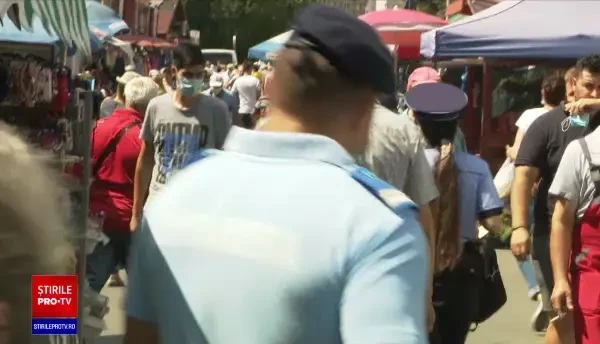 Prima zi cu noi restricții în Capitală. Masca, obligatorie și în aer liber, în anumite zone