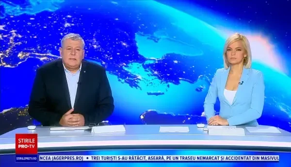 Polițistul care dirijează circulația în pași de dans. Cum reacționează oamenii