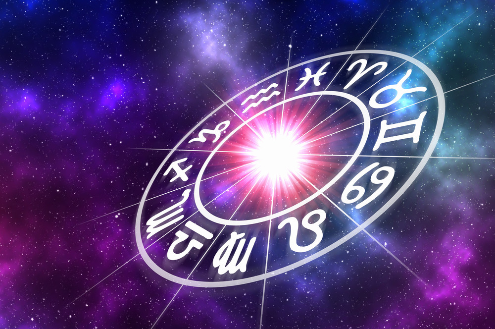 Horoscop 9 august 2020. Peștii vor avea parte de o surpriză și vor primi niște bani