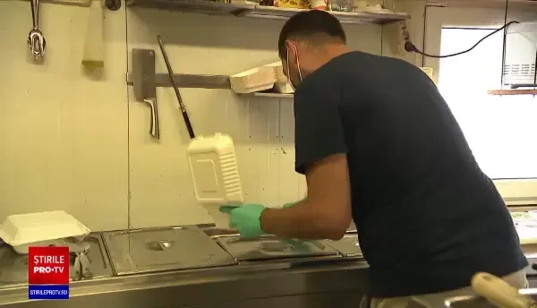 Camionetele cu mâncare, printre afacerile grav lovite de pandemie. Pierderile ajung şi la 90%