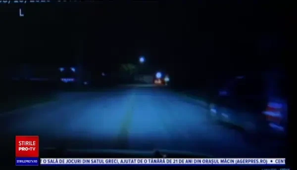 Un copil de 10 ani a furat o mașină și a condus cu viteză prin oraș, cu poliția pe urmele sale