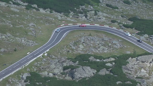 Haos pe Transfăgărășan în timpul weekend-ului. Marea problemă a devenit parcarea