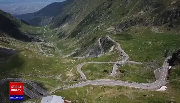 Haos pe Transfăgărășan în timpul weekend-ului: „Să parchezi aici e o nebunie”