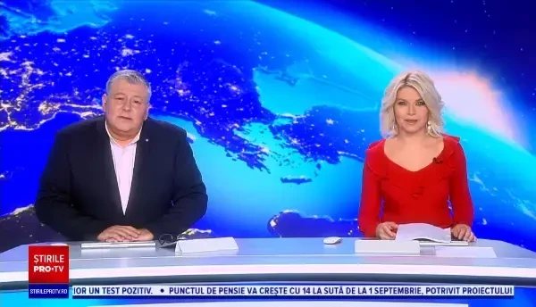 La un pas să fie zdrobit. Momentul în care un bărbat este salvat de pe calea ferată