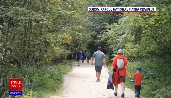 Românii s-au înghesuit la munte, pentru fotografii spectaculoase. Avertismentul epidemiologilor