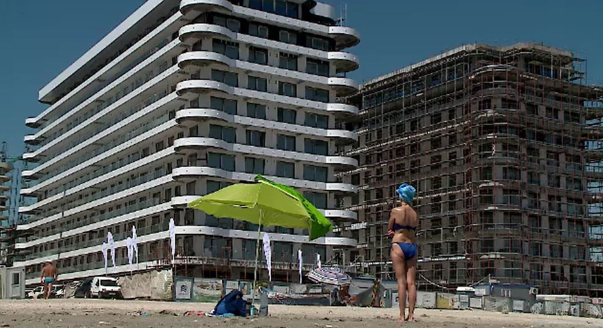 Apartamentele cu vedere la mare, noua atracție pentru români. La ce prețuri se ridică