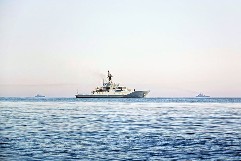9 nave de război ruse, escortate de Royal Navy şi NATO în apropierea apelor teritoriale britanice