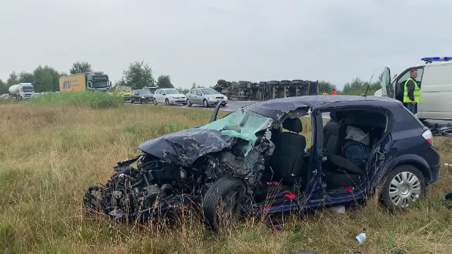 Accident grav în Sibiu. Două persoane au murit în urma coliziunii unui autoturism cu un camion