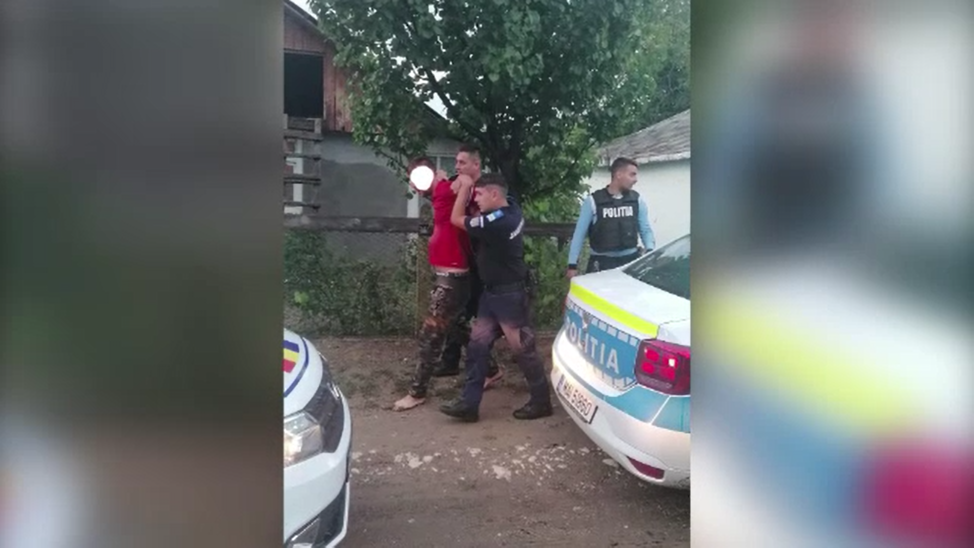Bărbat din Botoșani, arestat după ce a vrut să își lovească soția și i-a amenințat pe polițiști cu o cazma