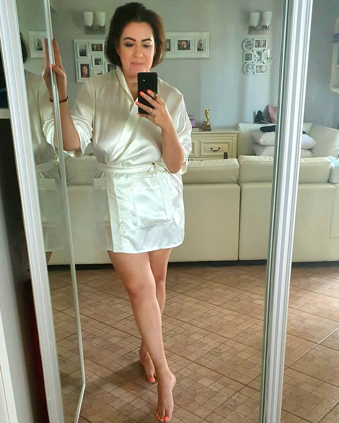 Oana Roman se transformă: „Uneori mă uit la mine și parcă nu îmi vine să cred că sunt eu”