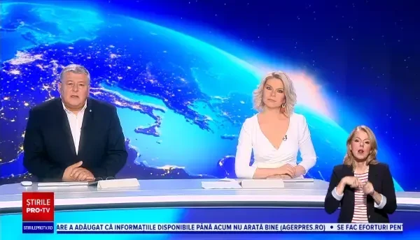 Un depozit de materiale de construcții, cuprins de flăcări uriașe. De vină ar fi niște tineri care au lansat un lampion