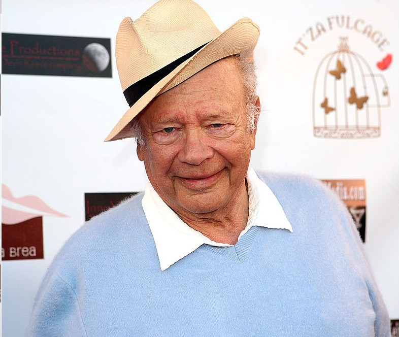 A murit actorul Allan Rich, la 94 de ani. De ce a fost inclus pe lista neagră la Hollywood