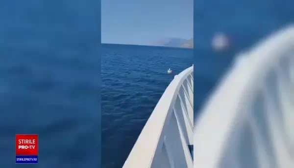 O fetiță de 4 ani a plutit în derivă pe un unicorn plutitor, din neatenția părinților