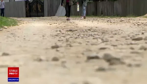 Detalii șocante despre cei doi copii morți în Iași. Mama lor ar fi pus otrava de șobolani în camera în care dormeau