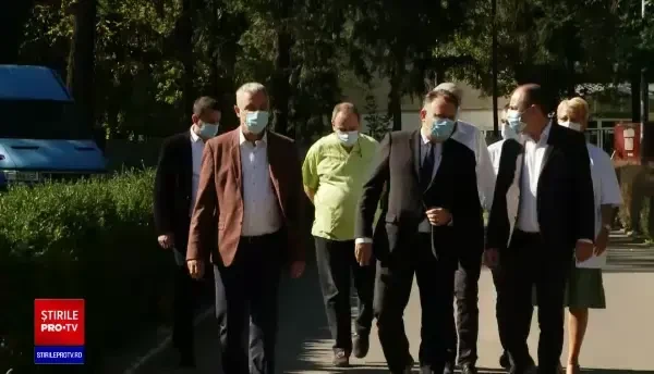 Autoritățile vor anunța abia pe 7 septembrie cum se deschid școlile. ”Ministerul bâjbâie”