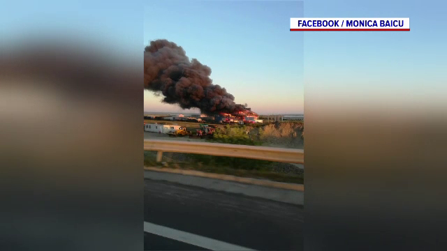 Incendiu violent la Craiova. De la ce au pornit flăcările