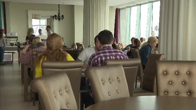 Restaurantele și teatrele se redeschid în incertitudine. Guvernul nu a publicat normele de organizare
