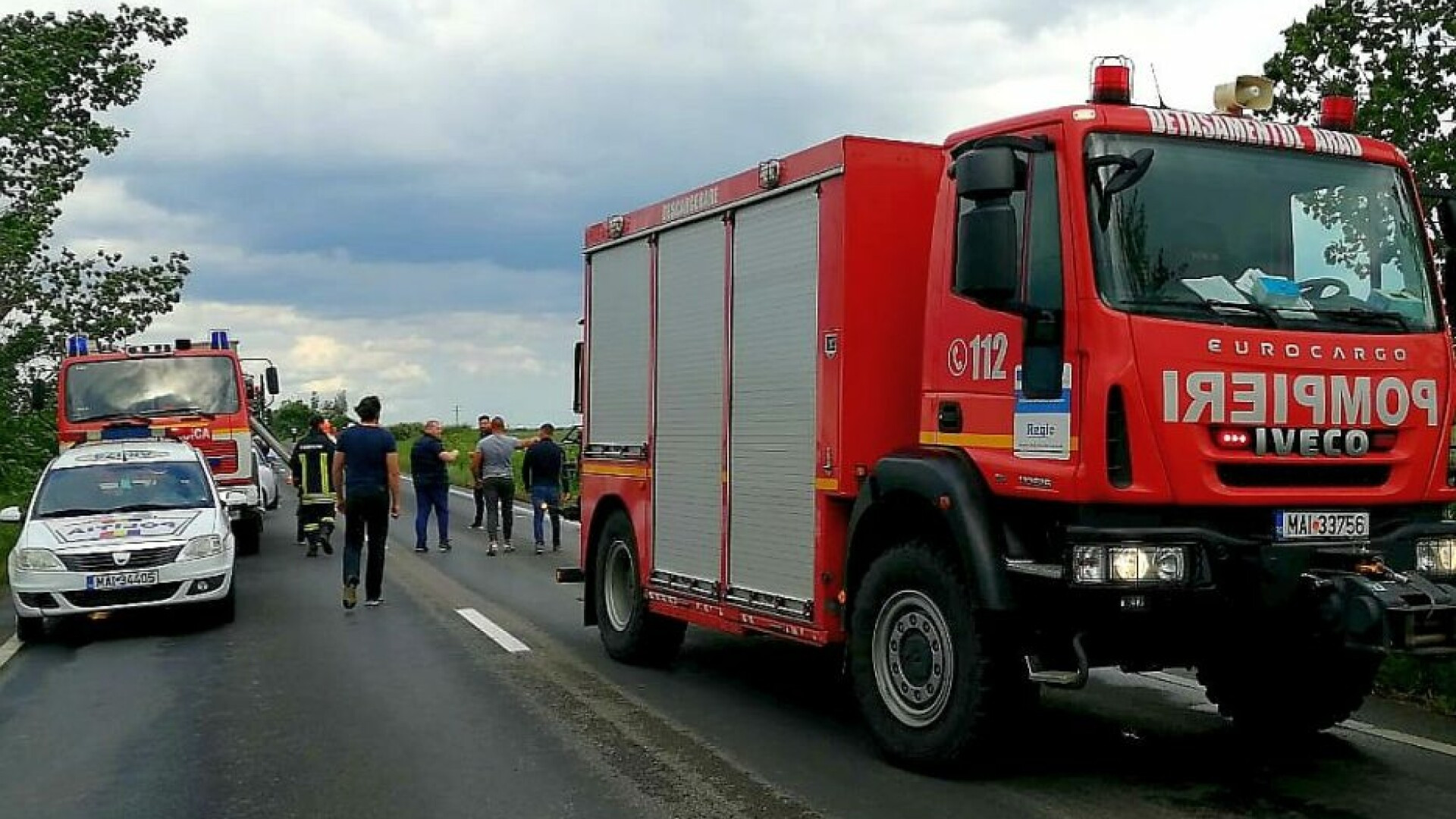 Un șofer a murit după ce a adormit la volan și a intrat într-un TIR