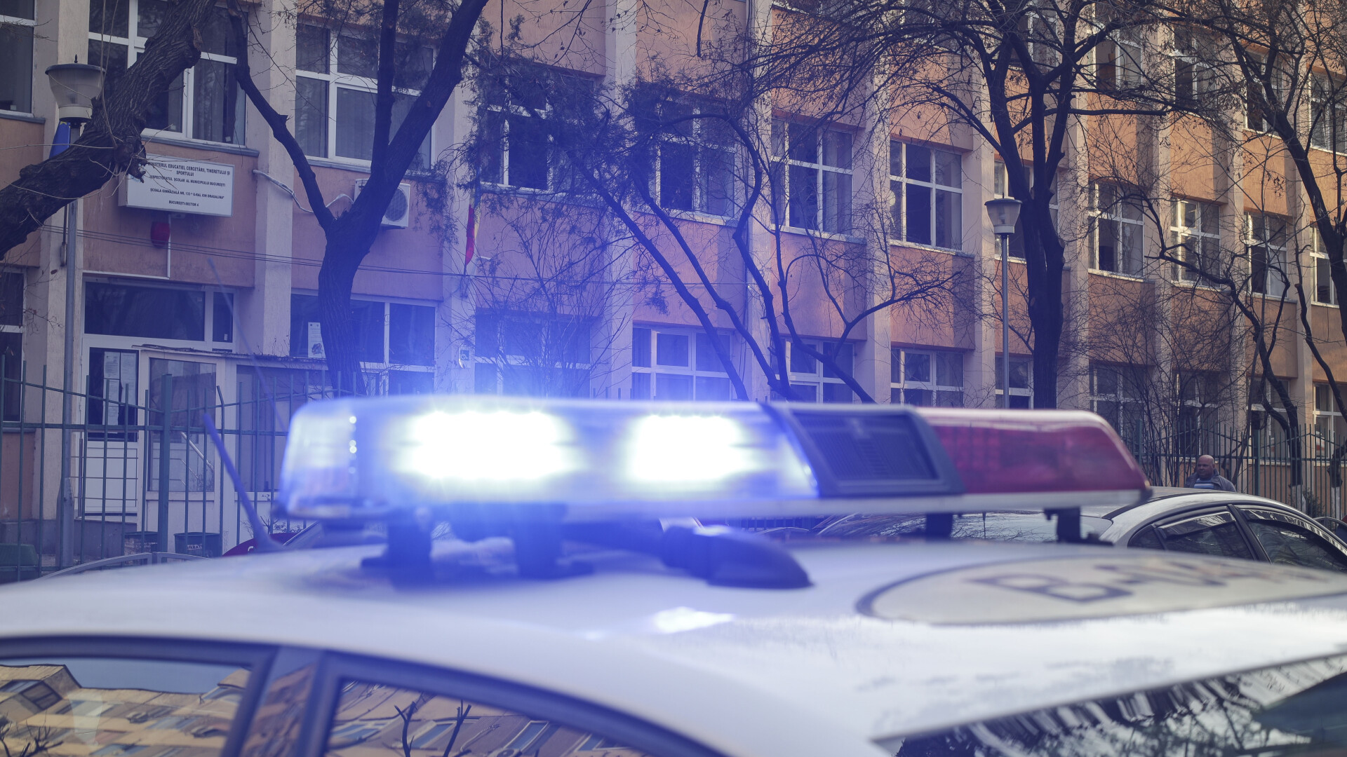 Traficant de droguri, prins în flagrant în București. Ce încerca să vândă