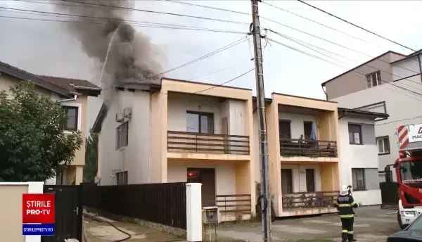 O vilă cu apartamente din Timiș, lovită de fulger. Mărturiile terifiante ale locatarilor