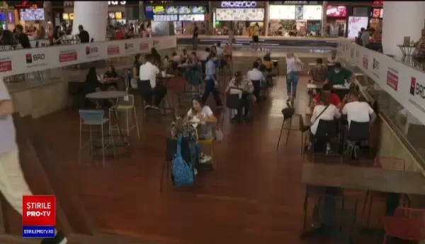 Teatrele, cinematografele și restaurantele s-au redeschis. Ce reguli stricte trebuie să respectăm