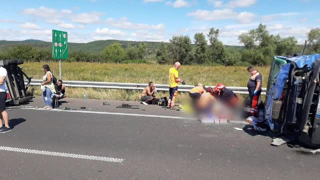 Accident grav pe autostrada A1 Deva - Nădlac. O femeie însărcinată şi-a pierdut viaţa