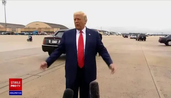 Trump consideră ”terorism domestic” protestele din Kenosha. Cum compară acțiunile brutale ale poliției cu golful