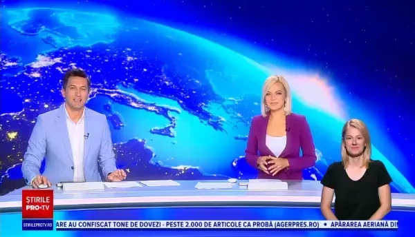 Regele Thailandei a redat titlurile oficiale concubinei sale, la un an de la anulare