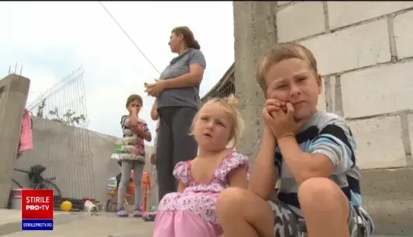 Trei milioane de români, din familii aflate la limita sărăciei, prinși la mijloc în scandalul măștilor