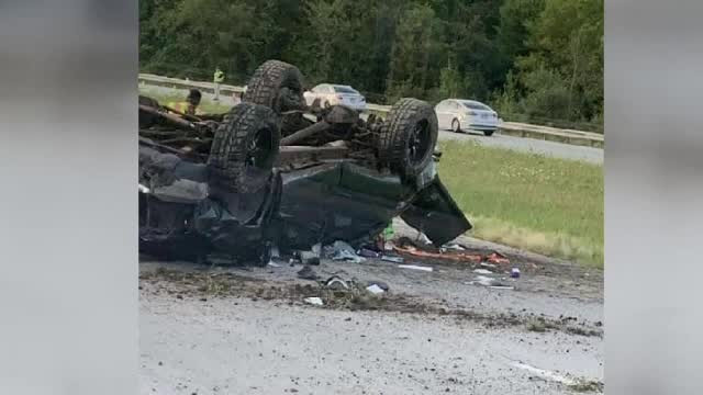 Șocul unei mame care s-a răsturnat cu mașina în care se aflau cei 3 copii