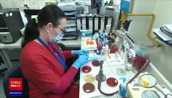 Alexandru Rafila: ”Se lucrează la un test care să arate cu ce tip de virus s-au infectat pacienţii”