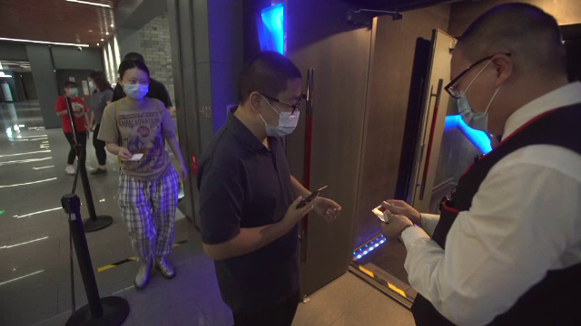 Cinematografele din China s-au redeschis. Lungmetrajul „Tenet”, al lui Christopher Nolan, a avut premiera vineri