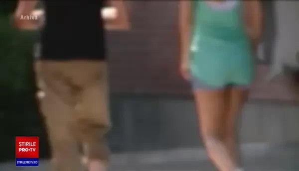 Trei fete au bătut și umilit o minoră de 13 ani, în Târgu Jiu. S-a deschis dosar penal