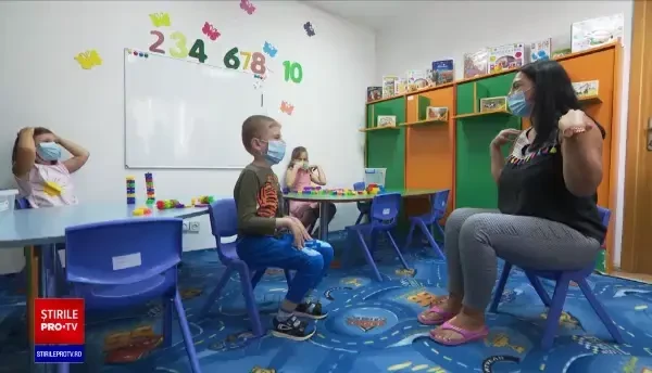 Pandemia a crescut taxele la creșele și grădinițele private. Cât plătesc acum părinții