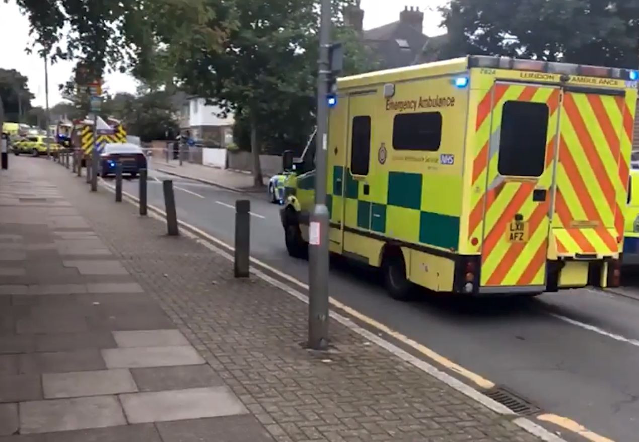 Un elev și-a bătut colegii cu un ciocan în timp ce dormeau, într-un internat al unei şcoli din Anglia