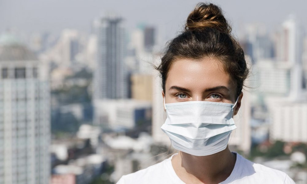 (P) Măștile sunt disponibile și la producători autohtoni - Coneltex produce în Suceava sute de seturi de măști medicale