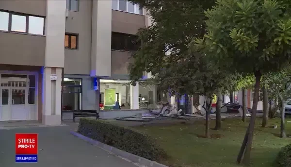 Filmul jafului din bancomate. Polițiștii încearcă să afle acum ce explozibil au folosit tâlharii