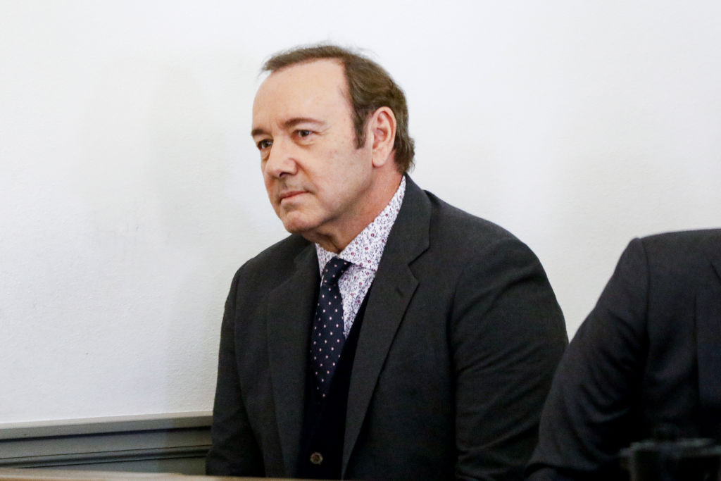Actorul Kevin Spacey, dat în judecată pentru că ar fi agresat sexual doi băieţi de 14 ani în anii '80