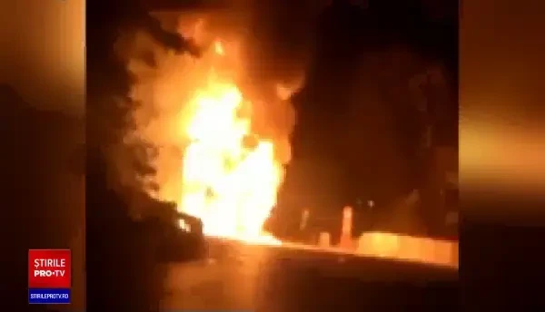 Reacția unei șoferițe când TIR-ul i-a luat foc într-o curbă periculoasă. „S-a înroşit bordul”