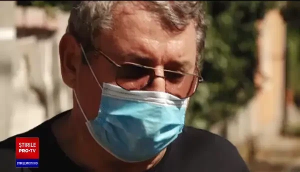 Profesorii în vârstă se pensionează pe capete de teama coronavirusului. Câți profedori au peste 65 de ani