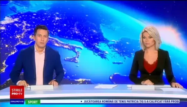 Un bărbat a murit strivit de un copac, în Maramureș. S-a speriat și a sărit din excavator